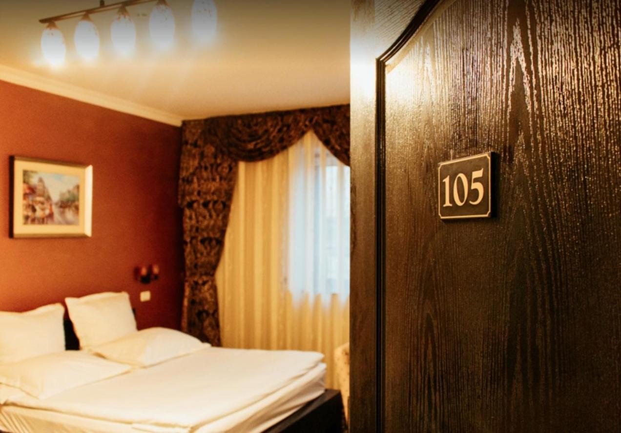 Pensiune Turistica Tosca Bacău Buitenkant foto